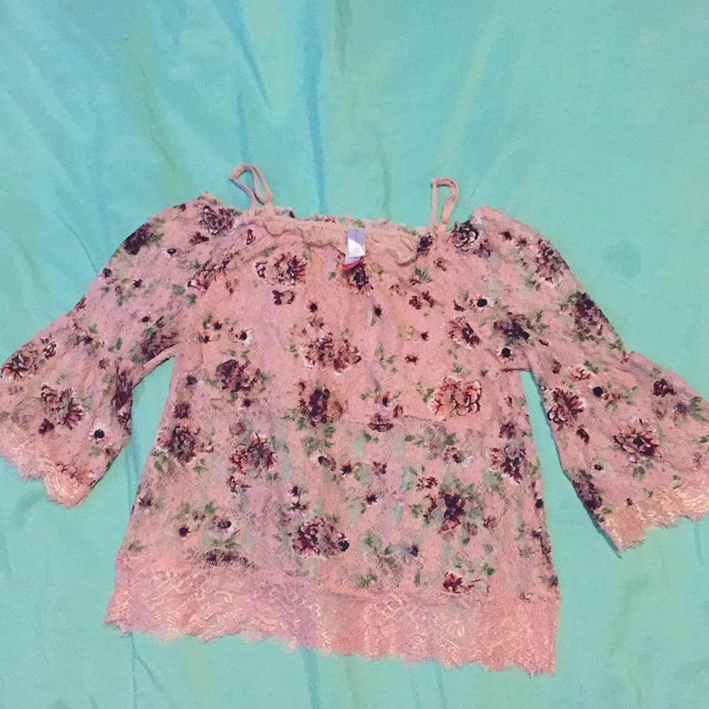 Nobo flair sleeve shirt